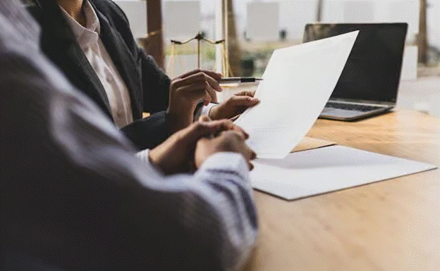 Essential Steps to Take When Facing a Business&nbsp;Lawsuit